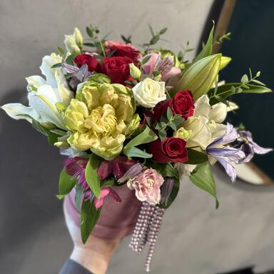 Цветы в коробке «Lilit»