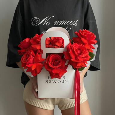 Французские розы «Nina» в сумочке 