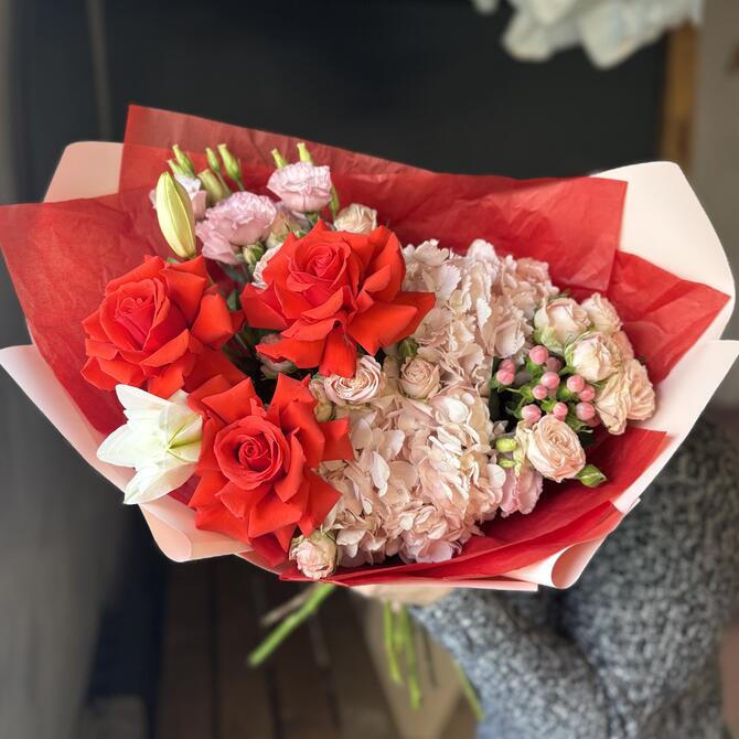 Авторский букет «Romance» M
