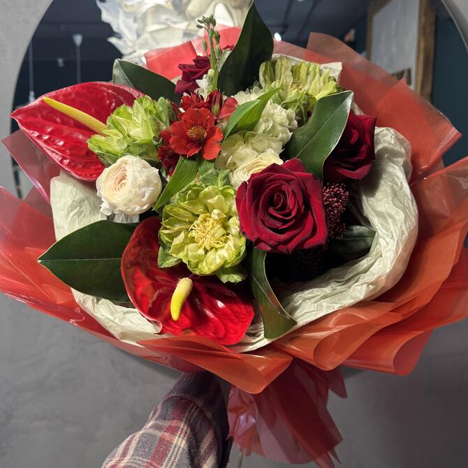 Авторский букет «Red Pantera»
