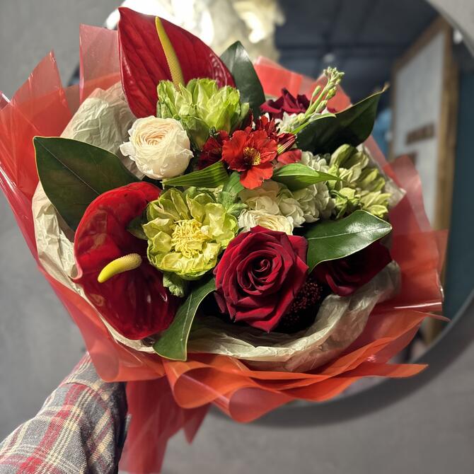 Авторский букет «Red Pantera»