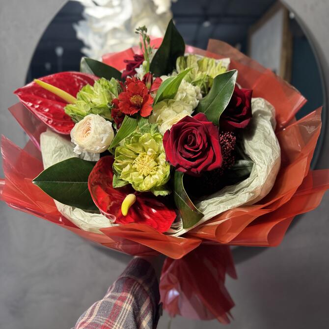 Авторский букет «Red Pantera»