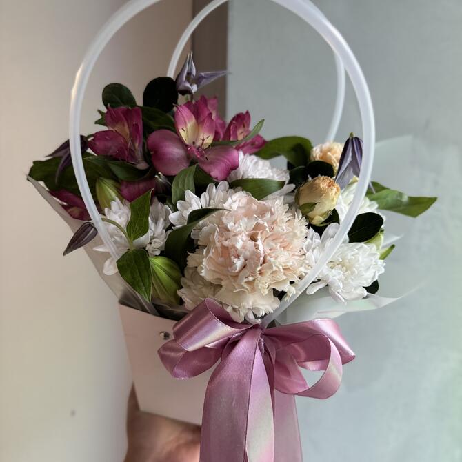 Сумочка с цветами «The broads»