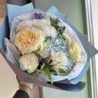 Нежный букет с голубой гортензией «Lily» 
