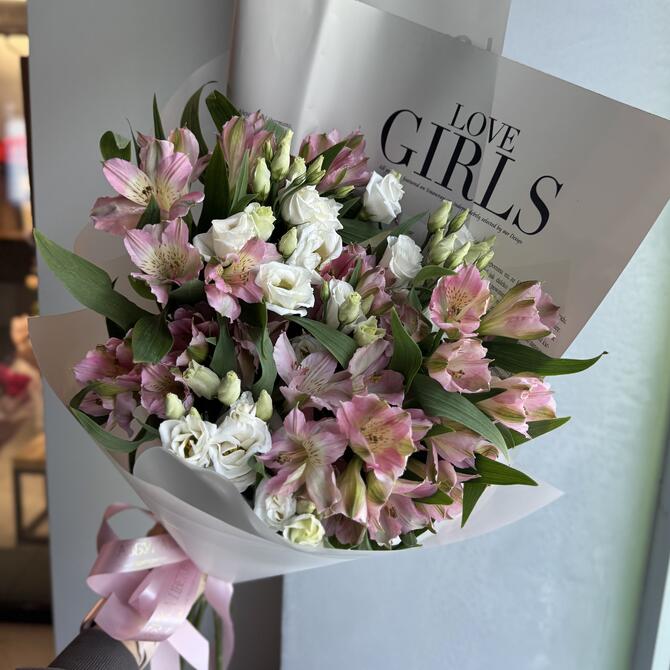 Дуо-букет Эустома и Альстромерии MIX