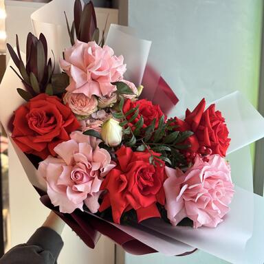 Сборный букет с французскими розами «Love»