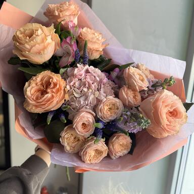 Персиково-лавандовый букет 