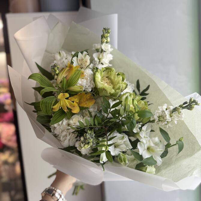 Авторский букет «Green light»