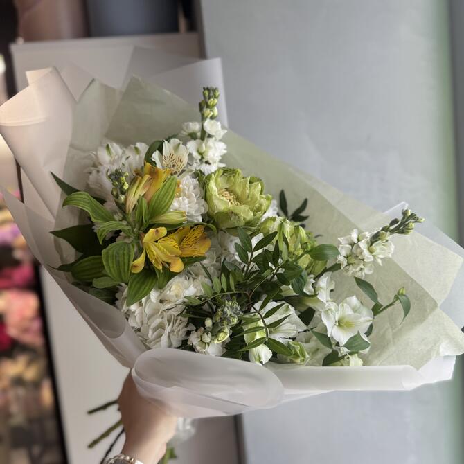 Авторский букет «Green light»