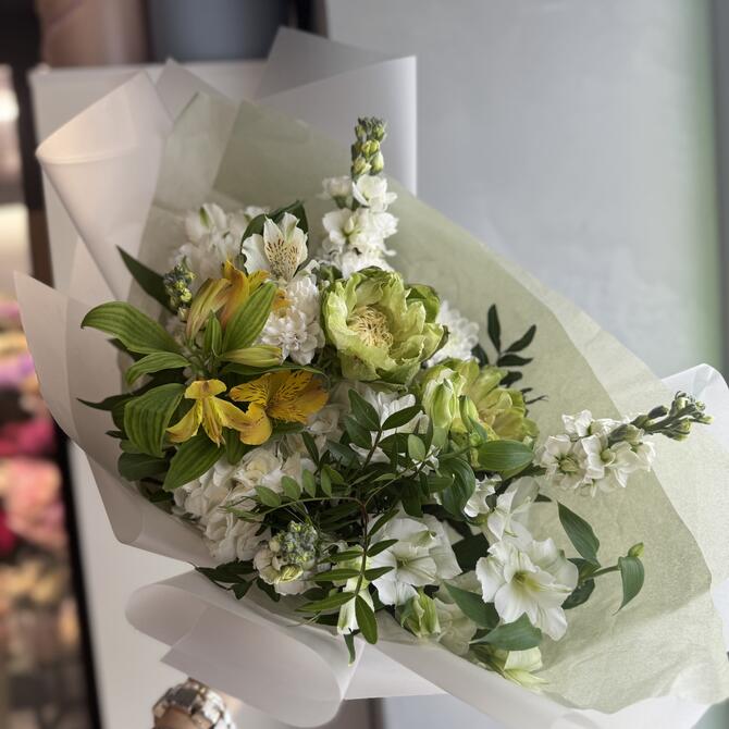 Авторский букет «Green light»