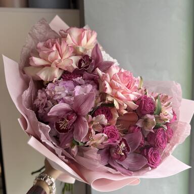 Авторский букет «Lola» с французскими розами 