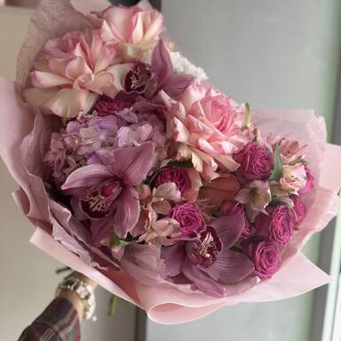 Авторский букет «Lola» с французскими розами 