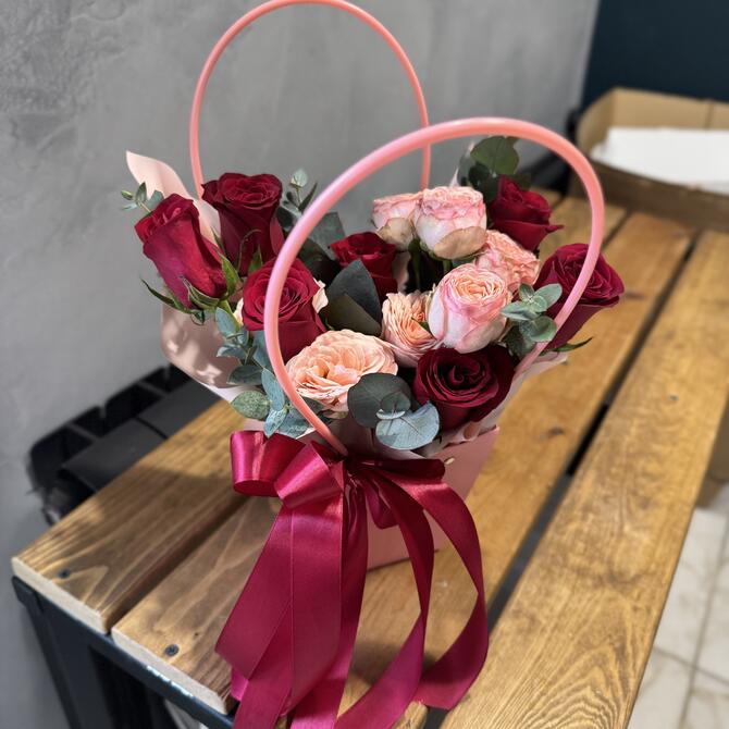 Сумочка с розами и эвкалиптом «Love you»