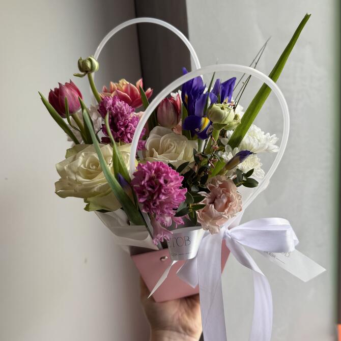 Весенняя композиция в сумочке 