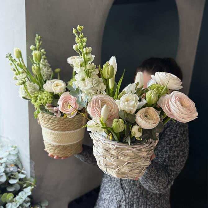 Весенняя композиция "Pink Haze" в корзине 