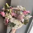 Корзина с цветами «Весеннее вдохновение» с ароматными гиацинтами 