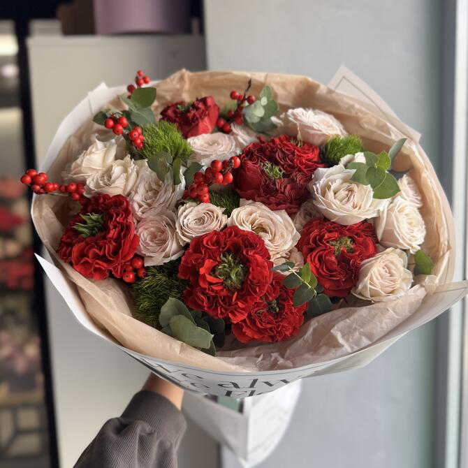 Авторский букет «Red Monster»