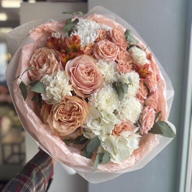 Авторский букет «Peachy»