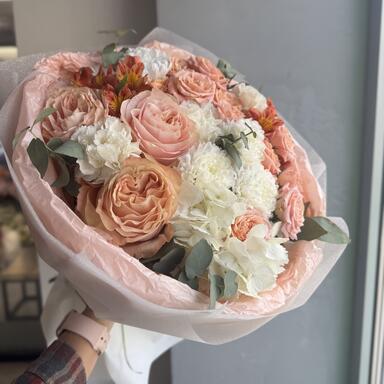 Авторский букет «Peachy»