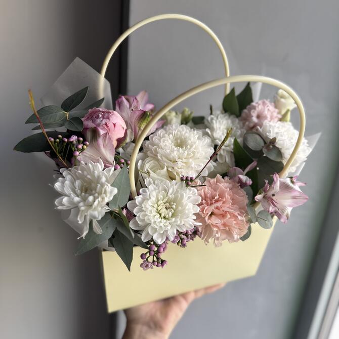 Композиция в сумочке «Нежность»