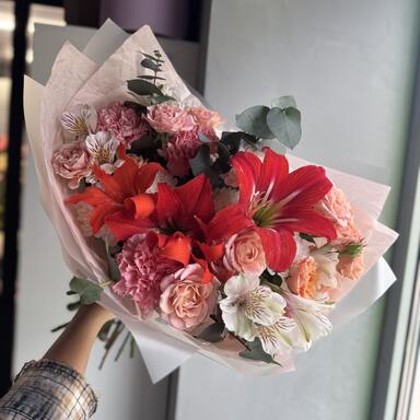 Авторский букет «Sicilia» с амариллисами 