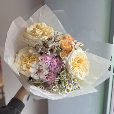 Букет «Нежность» с ромашками 