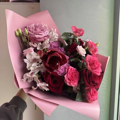 Букет «Малиновый рассвет»