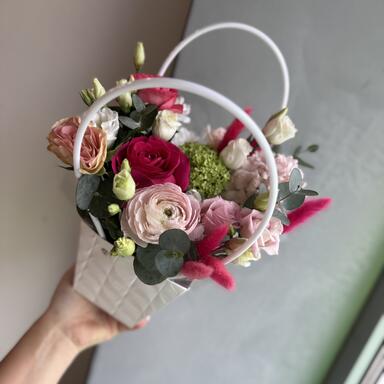 Композиция в сумочке «Клубничный мусс»