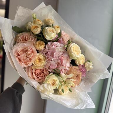 Сборный букет «Flora»