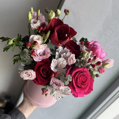 Композиция в коробке «Ягодный сорбет»